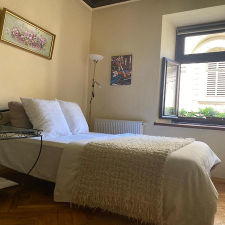 Вірменська 14 Центр Не Далеко Від Ж Д Вокзалу Звітні Документи Apartment Lviv Ngoại thất bức ảnh