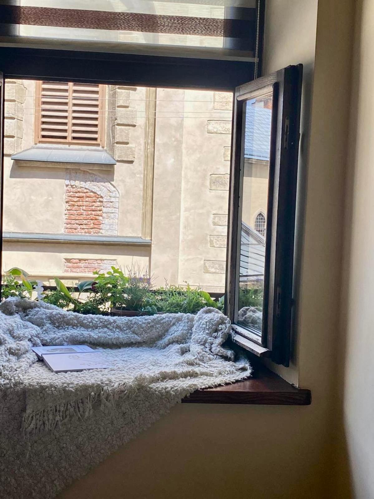 Вірменська 14 Центр Не Далеко Від Ж Д Вокзалу Звітні Документи Apartment Lviv Ngoại thất bức ảnh